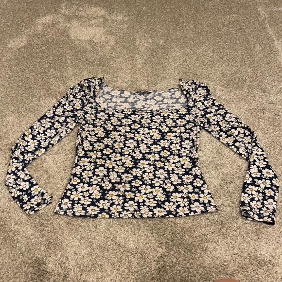 Shein Womens Size Medium Floral Daisy Long Sleeved Top Shirt Blue White Low Cut - Picture 4 of 15
